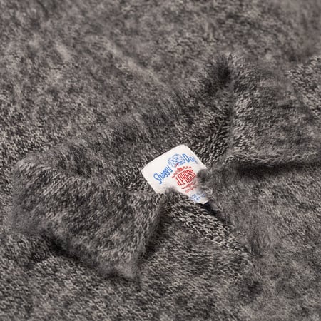 Image Flâneurs J. PRESS / Shaggy Dog Sweater Skipper Polo Heather Gray détail col
