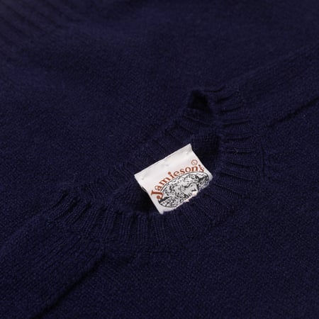 Image Flâneurs JAMIESON'S / Crewneck Saddle Shoulder Sweater Eclipse détail col