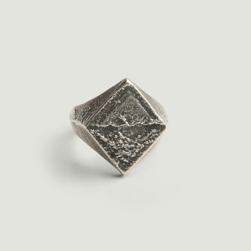 NORTHERN WORKSHOP / Diamond Signet Ring