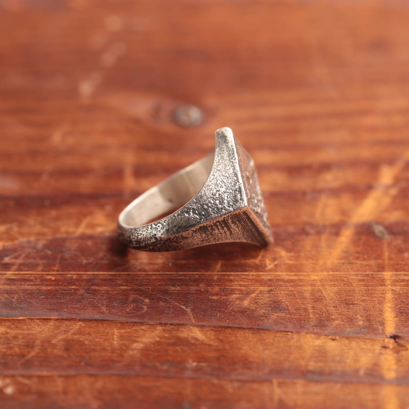 NORTHERN WORKSHOP / Diamond Signet Ring