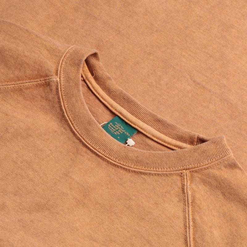 Short Sleeve Heavy Raglan Pocket Tee in Mocha Color