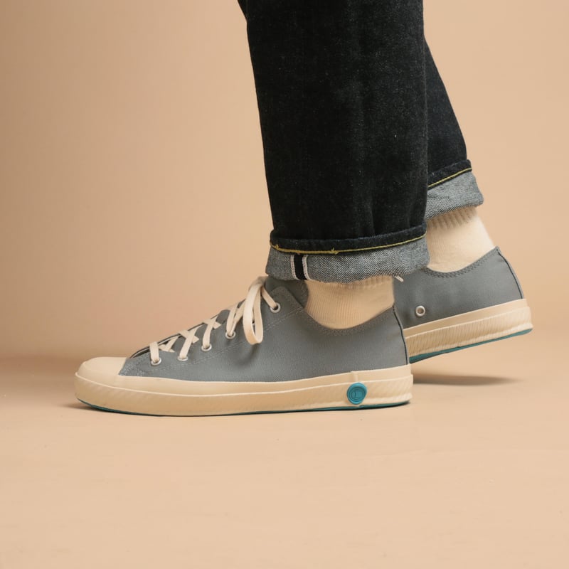 Low Sneakers Grey