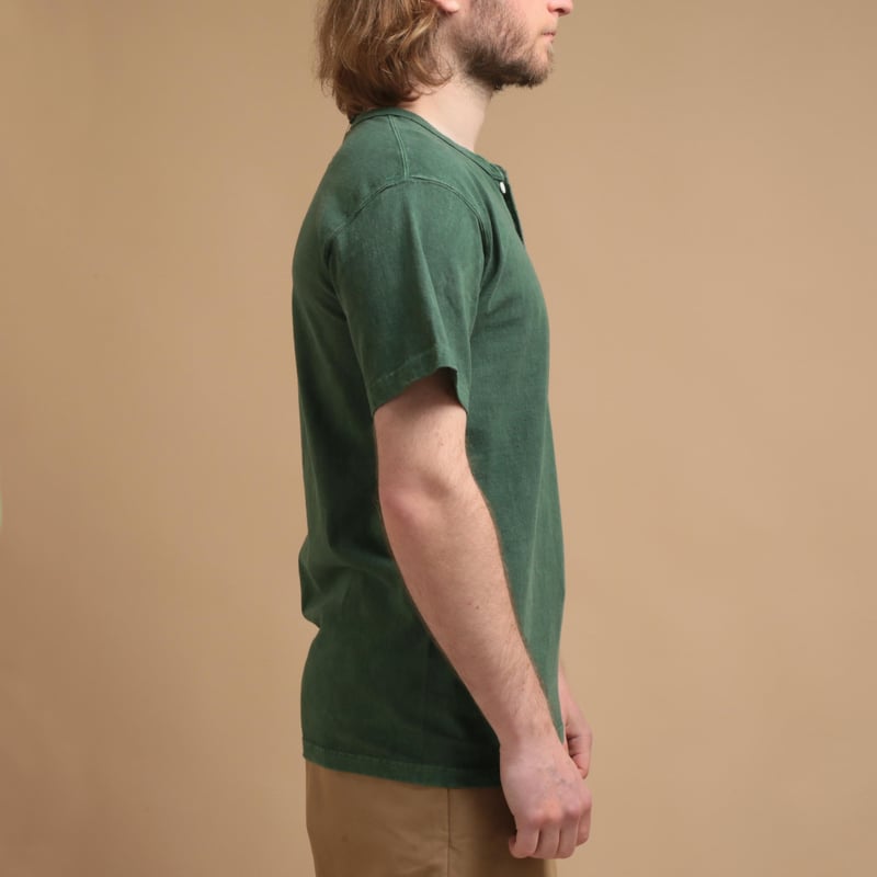 Short Sleeve Henley Tee in Dark Green