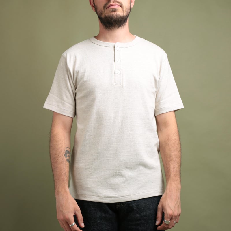 Lot 4601 Henley Neck T-Shirt Oatmeal