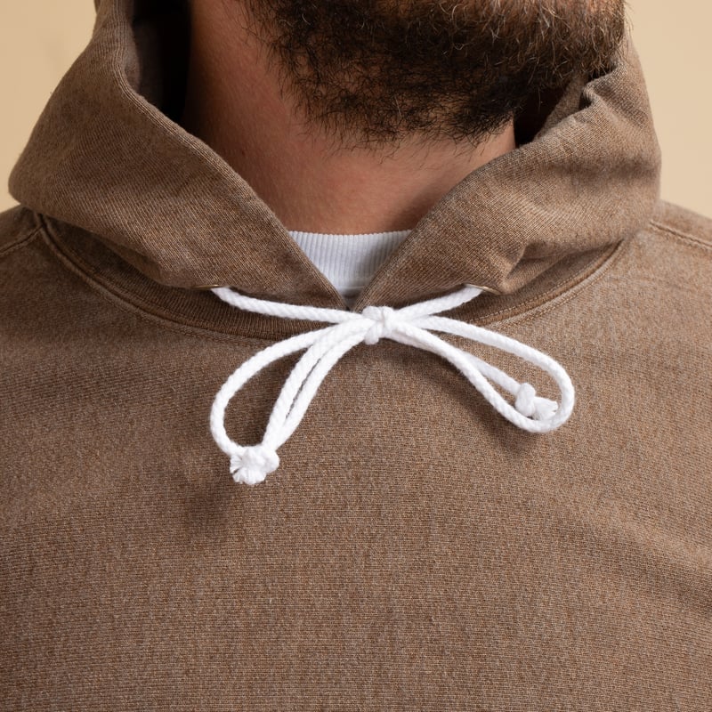 Heavy Pullover Hooded Sweatshirt in P-Brown