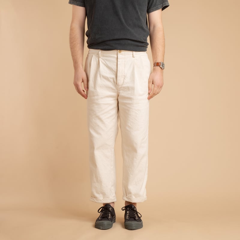Seuvas image flâneurs 10oz Canvas 2 Tuck Trousers Natural de face