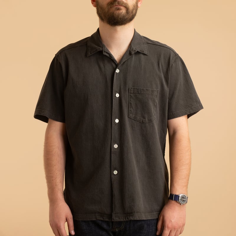 Short Sleeve Open Tee Shirts in Pitch Black