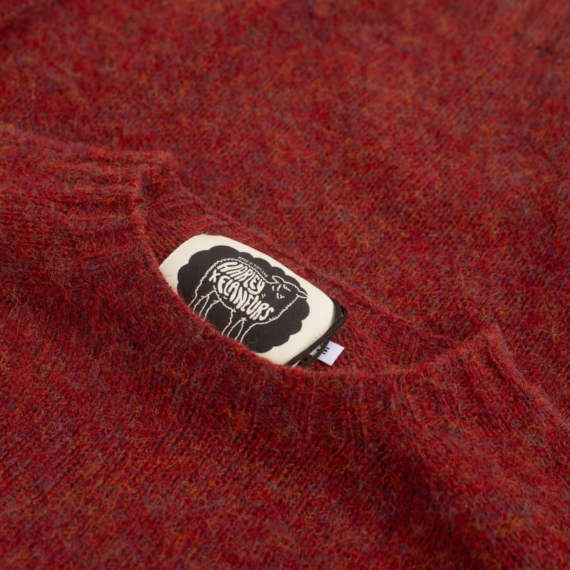 HARLEY OF SCOTLAND X FLÂNEURS / Shaggy Crew Neck Red Agate