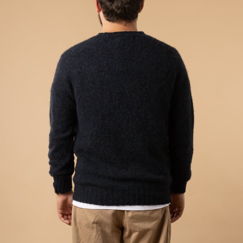 image flâneurs pull HARLEY OF SCOTLAND X FLÂNEURS Shaggy Crew Neck Ocean de dos