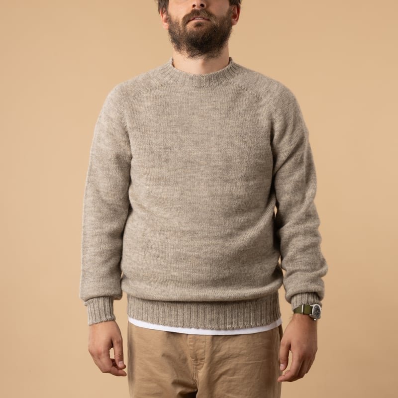 pull shetland voe HARLEY OF SCOTLAND couleur gris silver de face