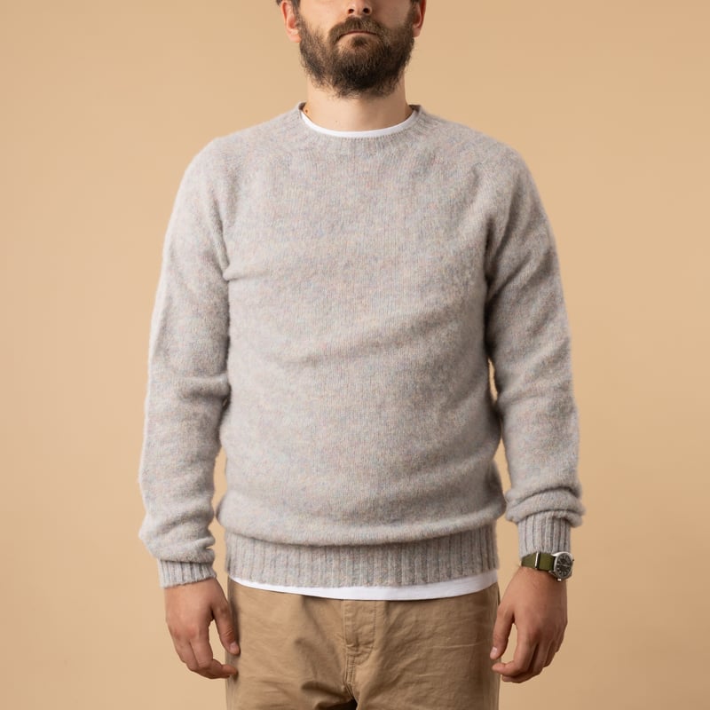 pull shaggy HARLEY OF SCOTLAND couleur gris ugie pearl de face