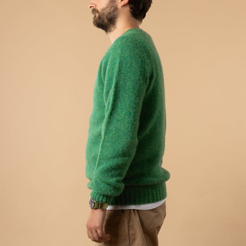pull shaggy HARLEY OF SCOTLAND couleur vert pixie de côté