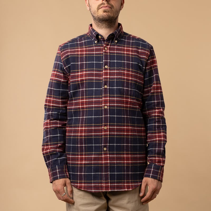 Chemise en coton PORTUGUESE FLANNEL Station Shirt de face fermé