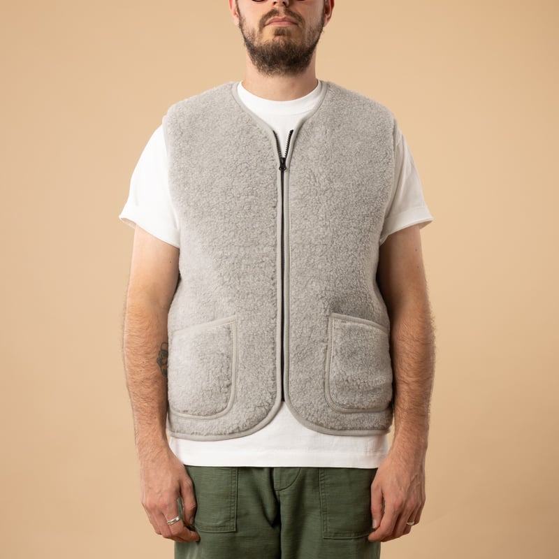flâneurs-COLDBREAKER-sleeveless wool jacket-Pepitko Ultralight Light Grey-front closed