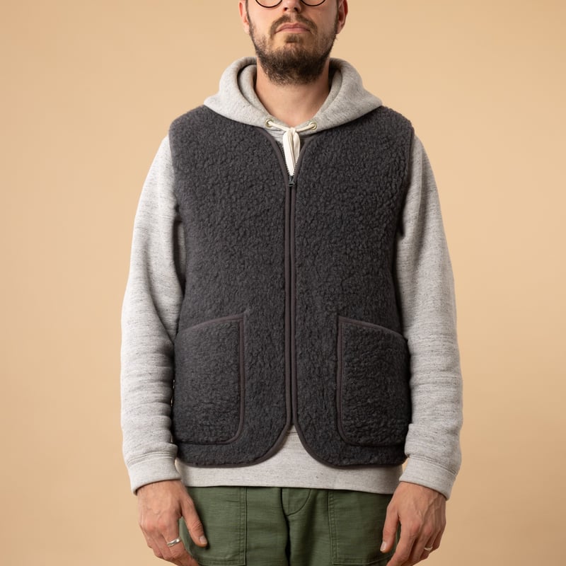 flâneurs-COLDBREAKER-sleeveless wool jacket-Pepitko Vest Steel-front closed