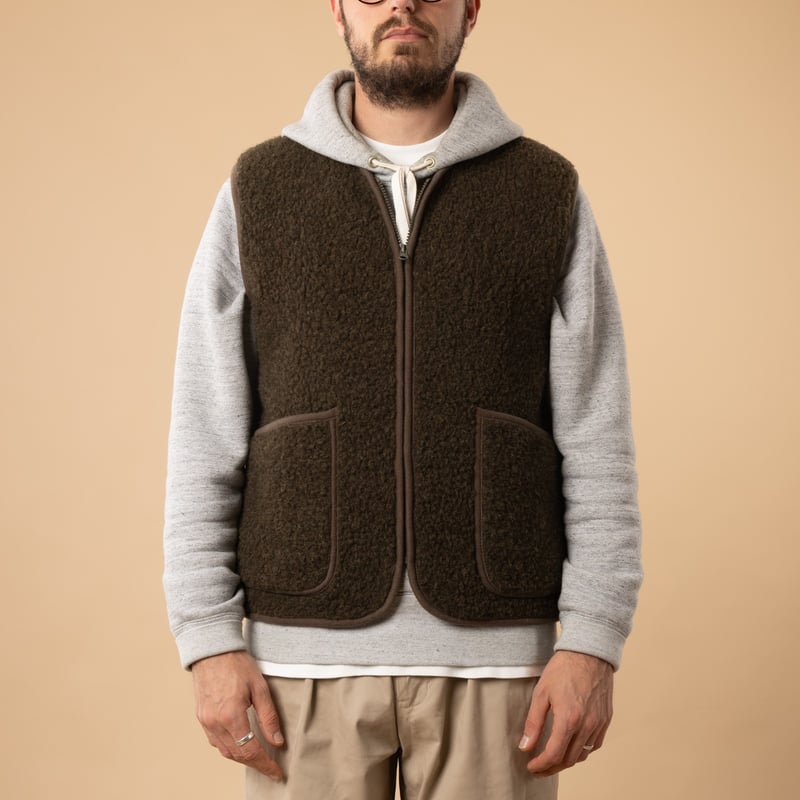 flâneurs-COLDBREAKER-sleeveless wool jacket-Pepitko Vest-Khaki-front closed