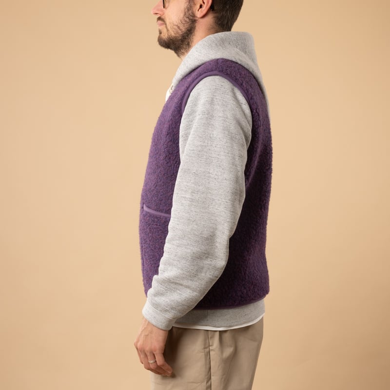 flâneurs-COLDBREAKER-sleeveless-wool-jacket-Pepitko-Vest-Violet-side-profile