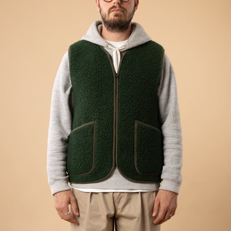 flâneurs-COLDBREAKER-sleeveless wool jacket-Pepitko-dark green front closed