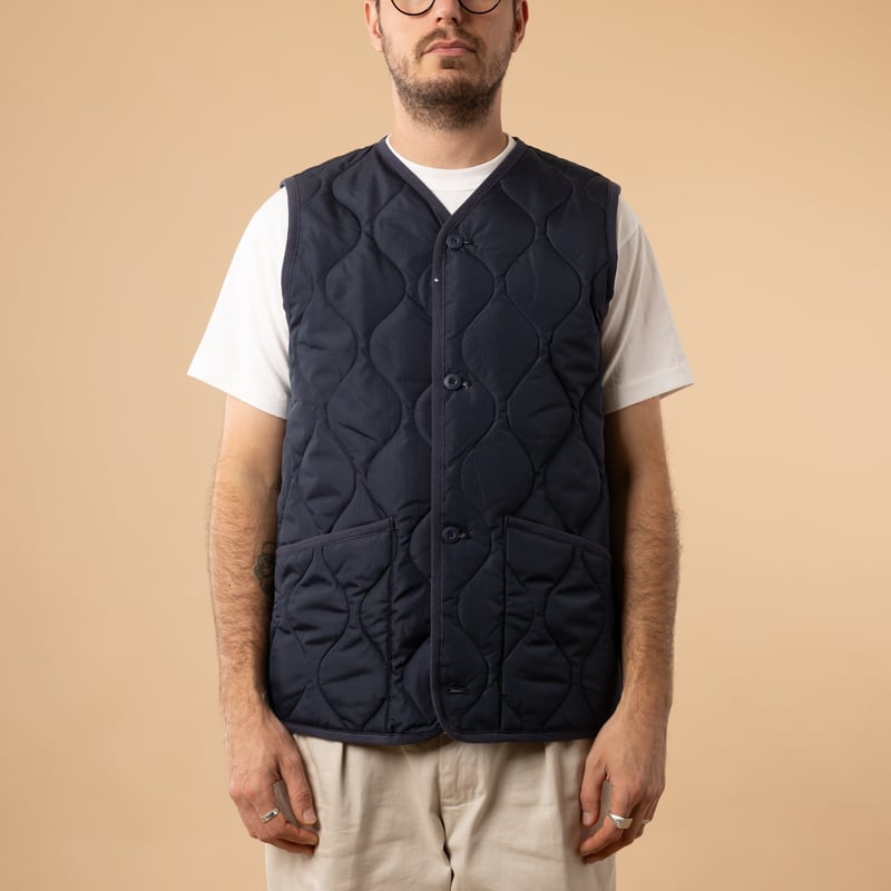 Taion-flâneurs-veste-sans-manche-Unisex-Military-Button-V-Neck-Down-Vest-Dark Navy de face