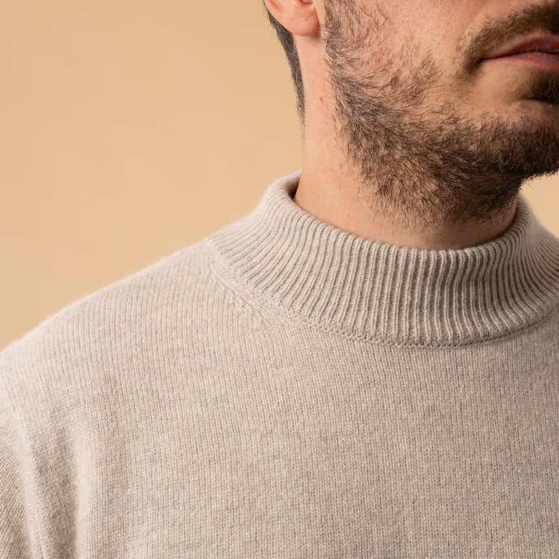 flâneurs-Mooncastle-Japanese Sweater-Wool and Cashmere-Funnel Neck-Beige Gray-collar detail