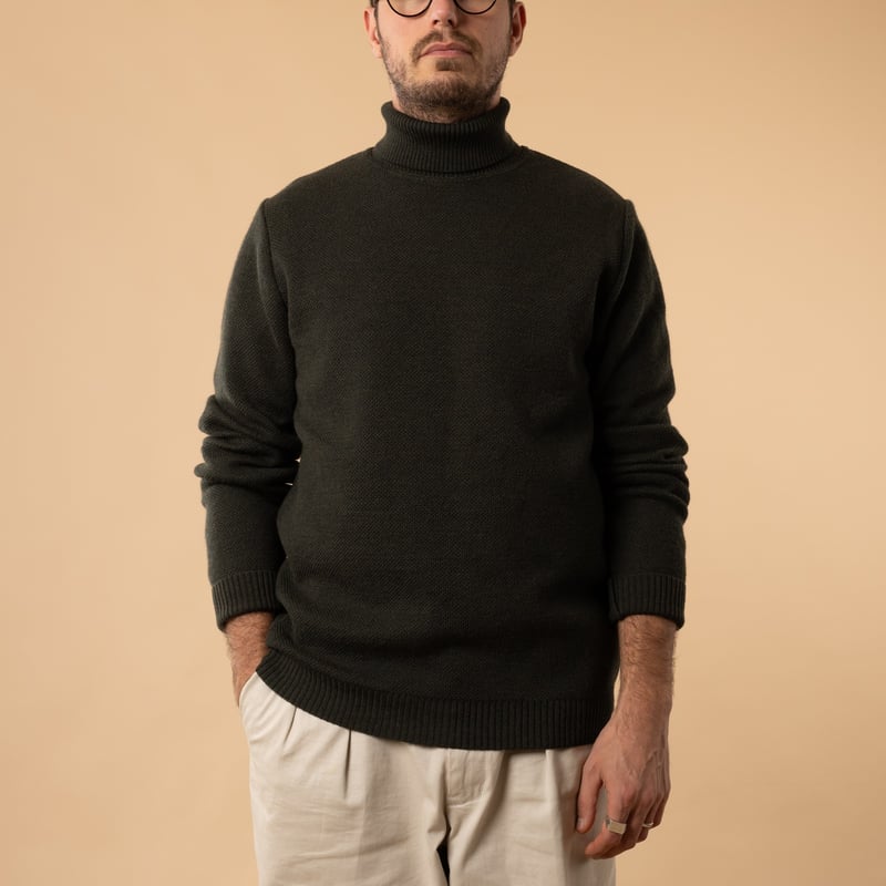 flâneurs - Turtleneck Sweater - NITTO KNITWEAR - Youri khaki front view
