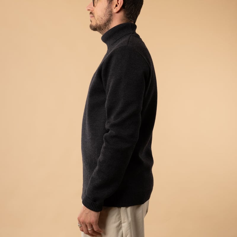 Vignette_NITTO KNITWEAR-Pull Col Roulé Youri Anthracite_de profil