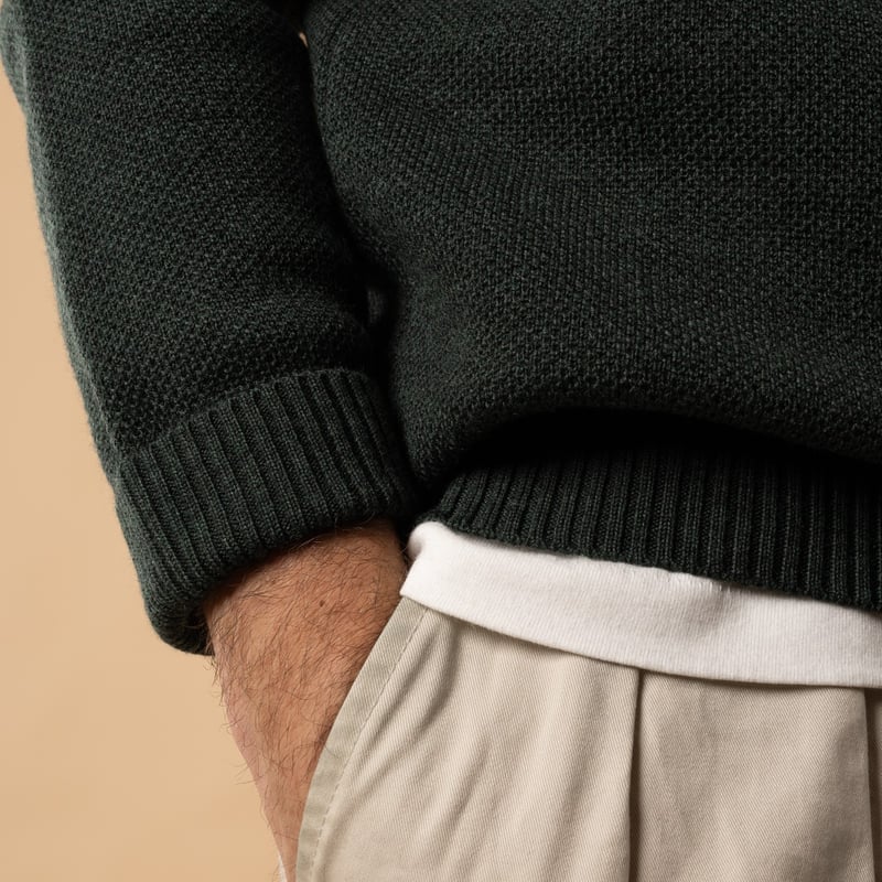 NITTO KNITWEAR / Pull Col Rond Youri Vert Forêt détail manche