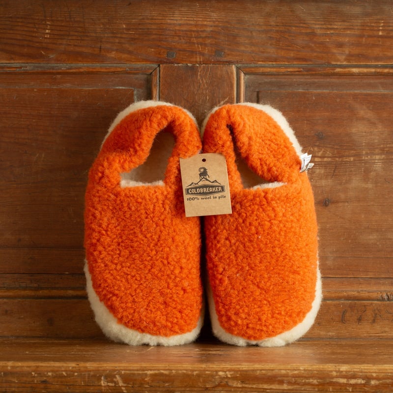 photo flâneurs-chaussons-COLDBREAKER-Siberian-Slippers-orange front