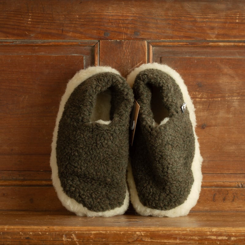 photo flâneurs-chaussons-COLDBREAKER-Siberian-Slippers khaki front