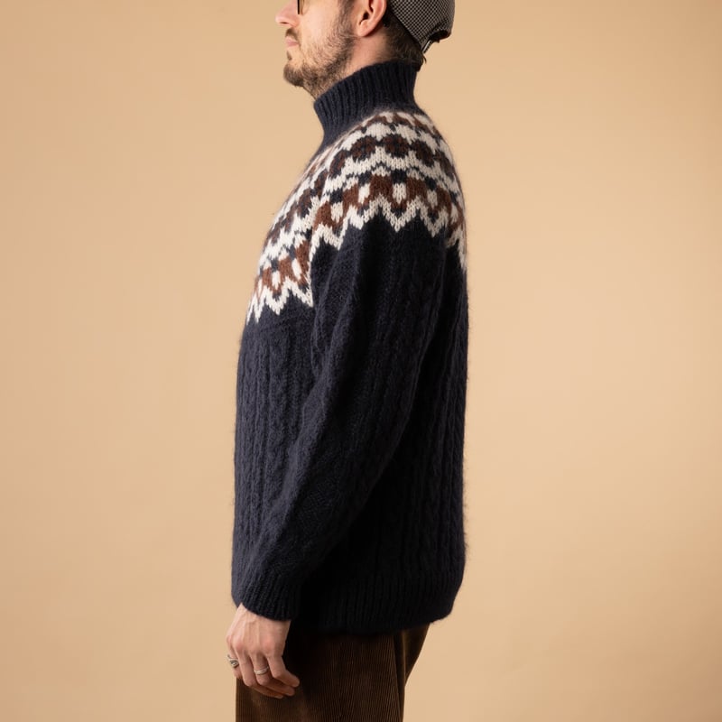 pull BATONER Nordic Mohair Turtle Neck-de côté