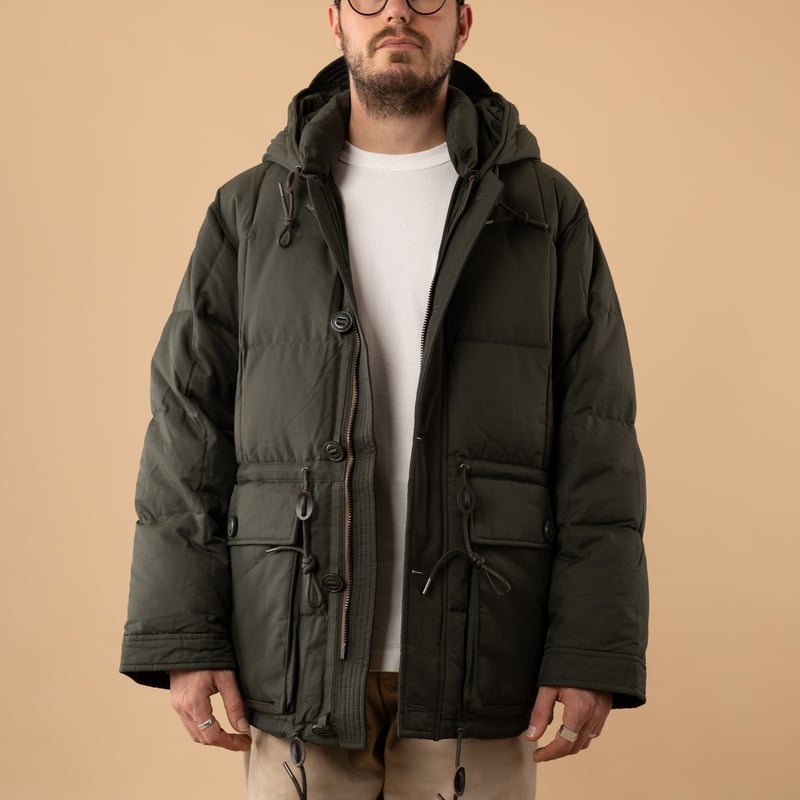 Frizmworks_Karakoram Down Parka Dark Green_de-face