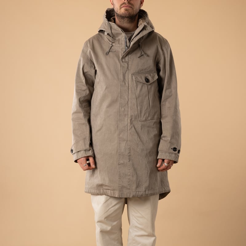 flâneurs-TENC-Cyclone-Parka-Walnut-fermé-de-face