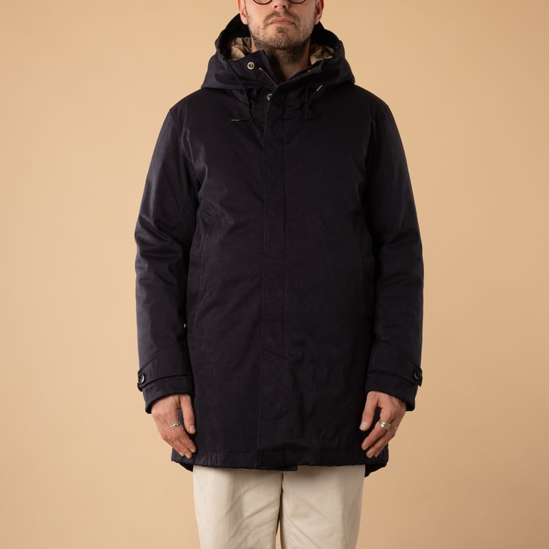 flâneurs-TENC-Core-Down-Parka-Navy_de-face-fermé