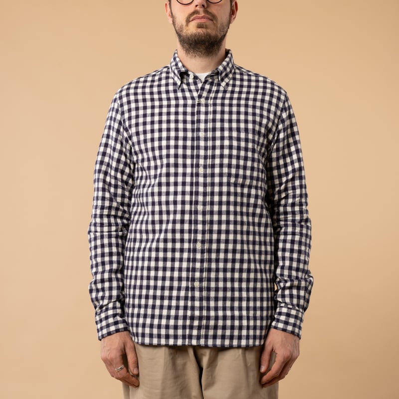 BEAMS PLUS / B.D. Gingham Check Shaggy Navy_de face