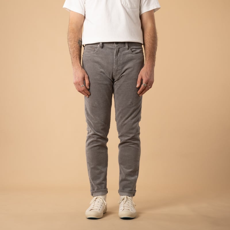 flâneurs-BEAMS-PLUS-5-Pockets-Tapered-Corduroy-Grey-de-face