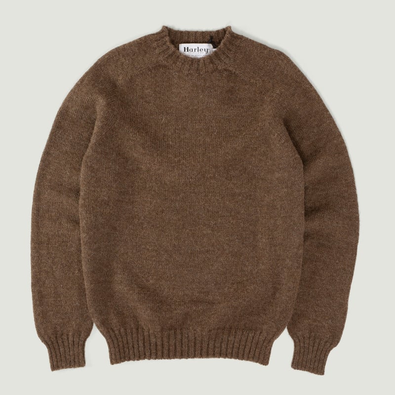 vignette-flâneurs-HARLEY-OF-SCOTLAND-Voe-True-Shetland-Crew-Neck-Moorit