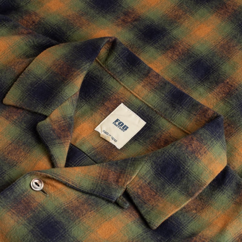 FOB FACTORY F3505 Nel Open Collar Shirt Green Detail