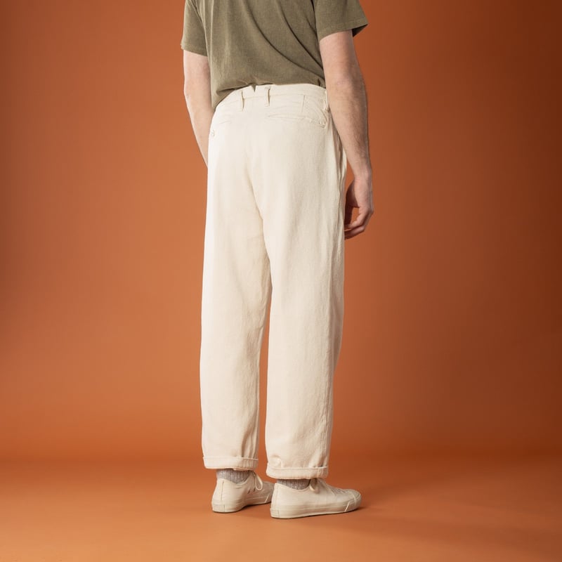 image-back-flâneurs-SEUVAS-Pantalon-Herringbone-2Tuck-Trousers-Natural