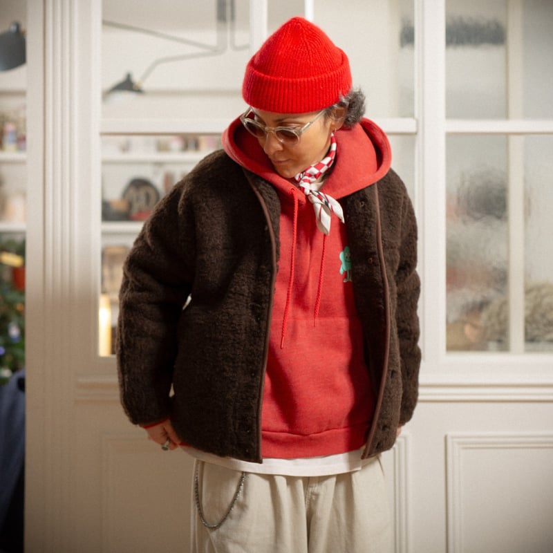 image-portée-silhouette femme Colbreaker-x-Flâneurs-marron-fleece-wool-pile