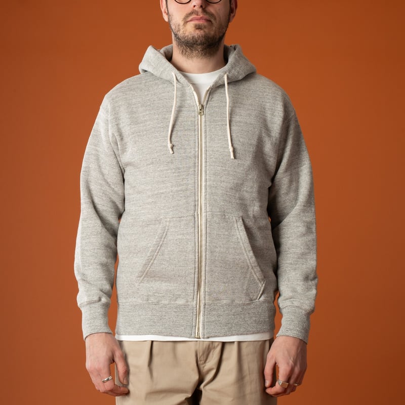 image flâneurs Loop Wheel Zip-Up Hoodie Heather Grey porté de face