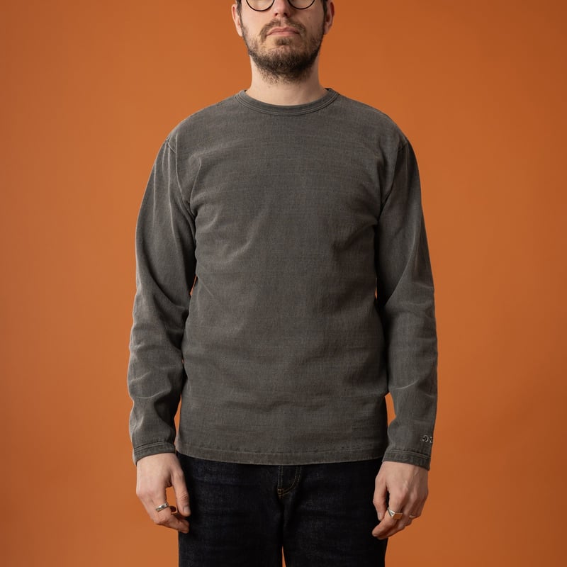 image worn front loafers-t-shirt-thick-Dubbleworks-HEAVY-WEIGHT-LONG-sleeve-pd-black (2)