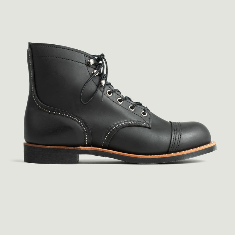 Vignettes-flâneurs-RED-WING-SHOES--Iron-Ranger-8084-Black-Harness