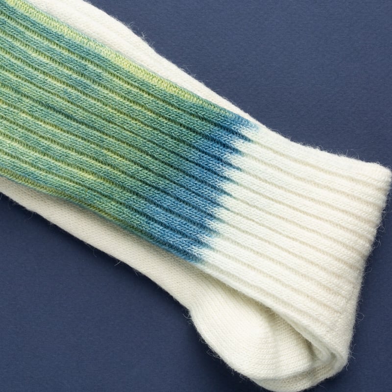 image-flâneurs-chaussettes-Patapaca-laine-Dip-Dye-Q'uolle-Indigo-Socks