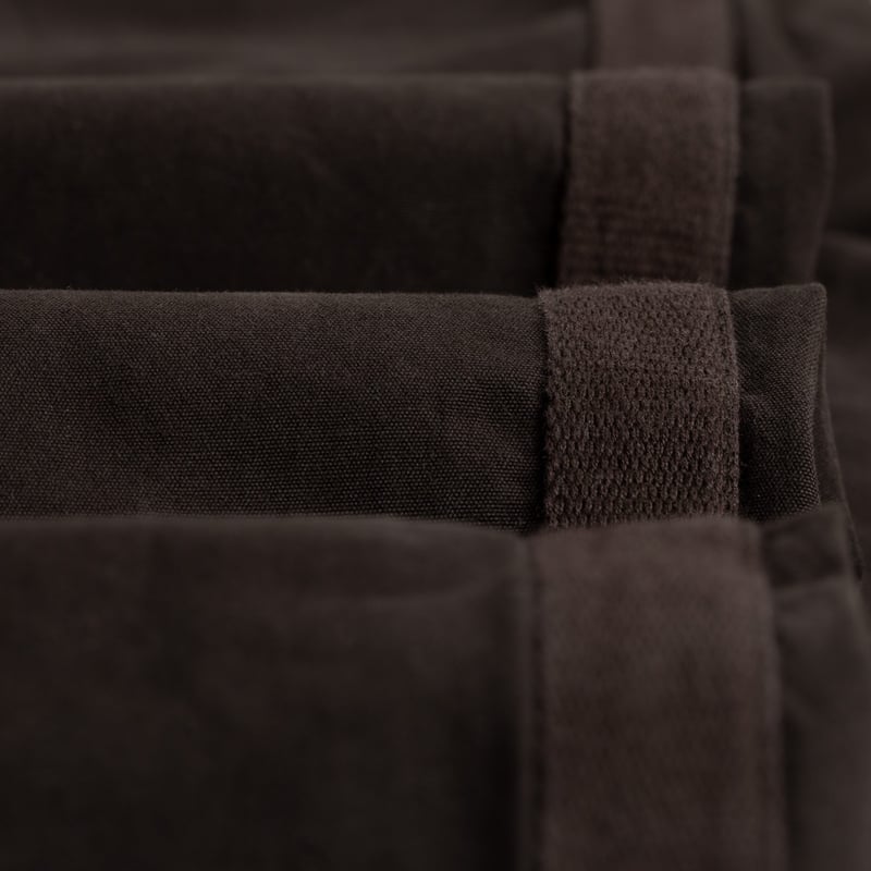 image flâneurs UNIVERSAL WORKS Oxford Pant Summer Canvas Licorice détail fabric