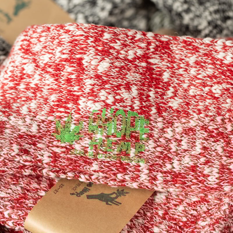 Hemp Crew Socks with Red Logo from Flâneurs