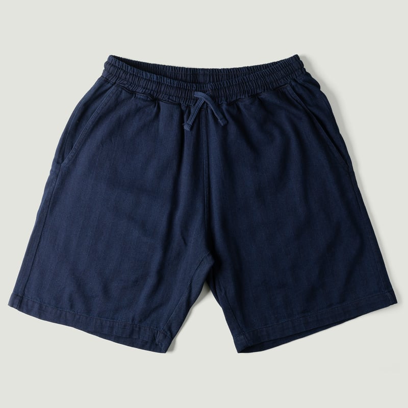 Image_Flâneurs_UNIVERSAL WORKS / Simple Short Herringbone Indigo_Vignette