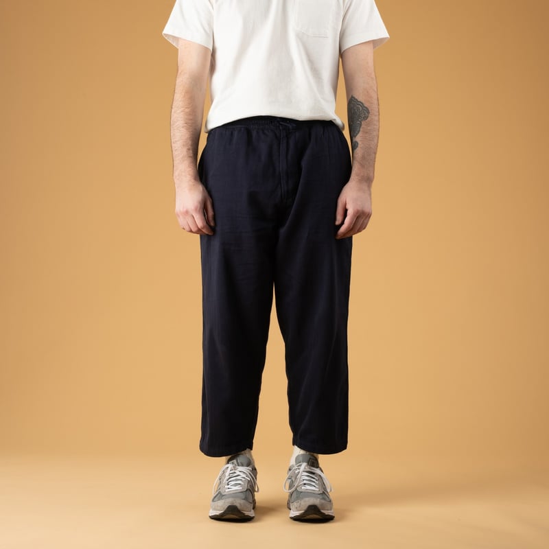 Image flâneurs UNIVERSAL WORKS  Hi Water Trouser Herringbone Dark Navy de face