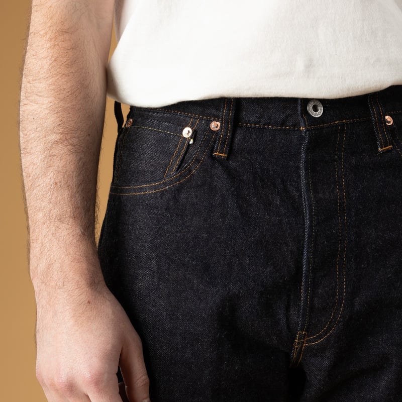 Image flâneurs FOB FACTORY  F165 Garage 5P Selvedge Denim porté de face coin pocket