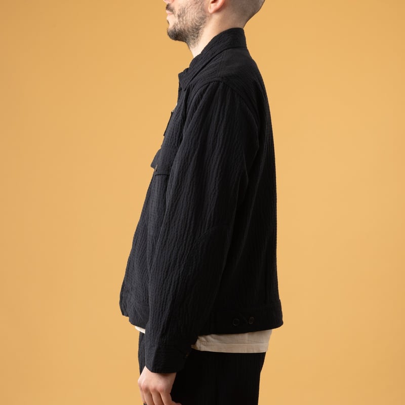 UNIVERSAL WORKS  E130 Jacket Ospina Cotton Dark Navy image portée flâneurs de profil