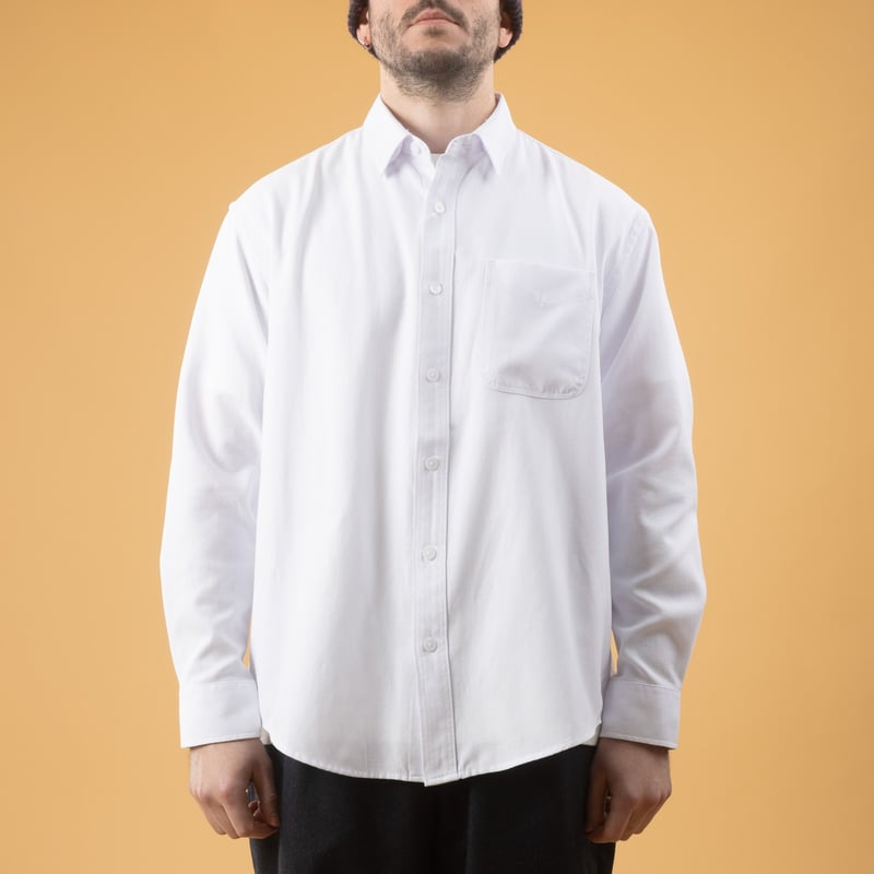 Image flâneurs porté de face chemise FRIZMWORKS OG Oxford Oversized Shirt white